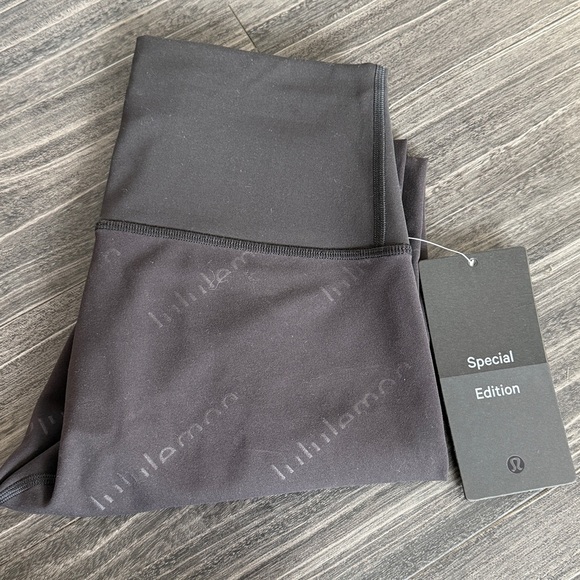 Lululemon Special Edition Wunder Train HR Tight 25” Logo - Picture 13 of 13